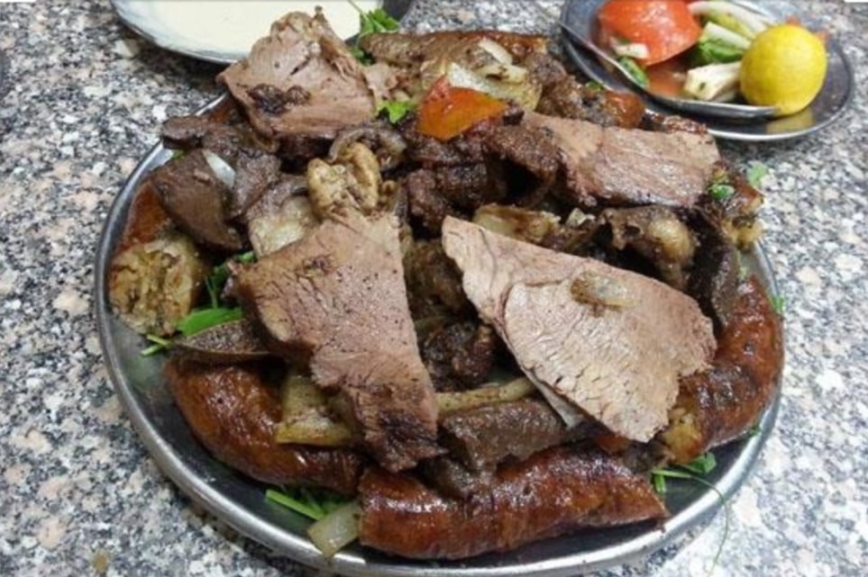 طلب لحمه احمر على ملبس